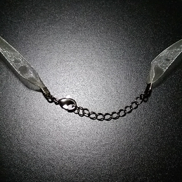 3/$50💎 Shell Necklace - Picture 3 of 5